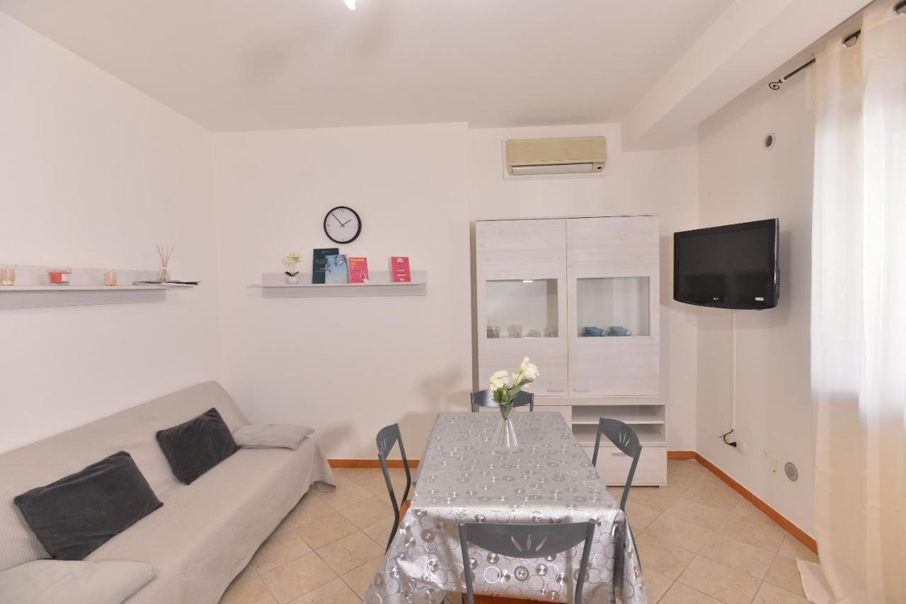 Izzhome Blue Sea Pula Exterior photo