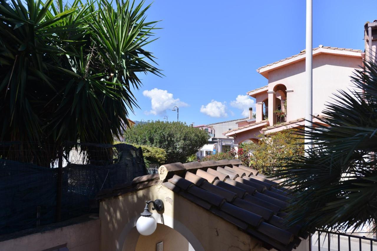 Izzhome Blue Sea Pula Exterior photo